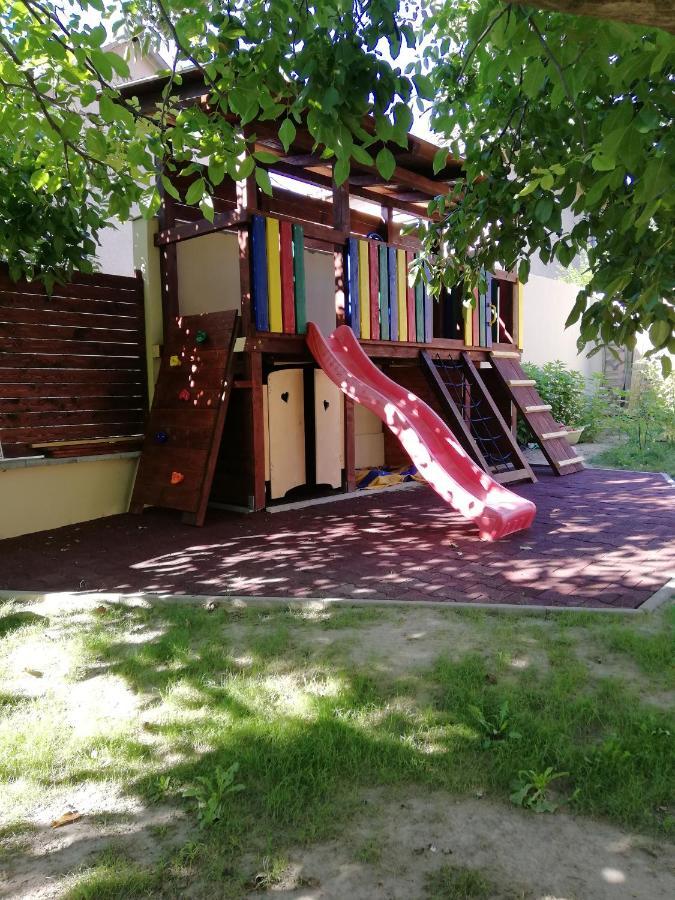 Zoe Apartman Siófok Buitenkant foto