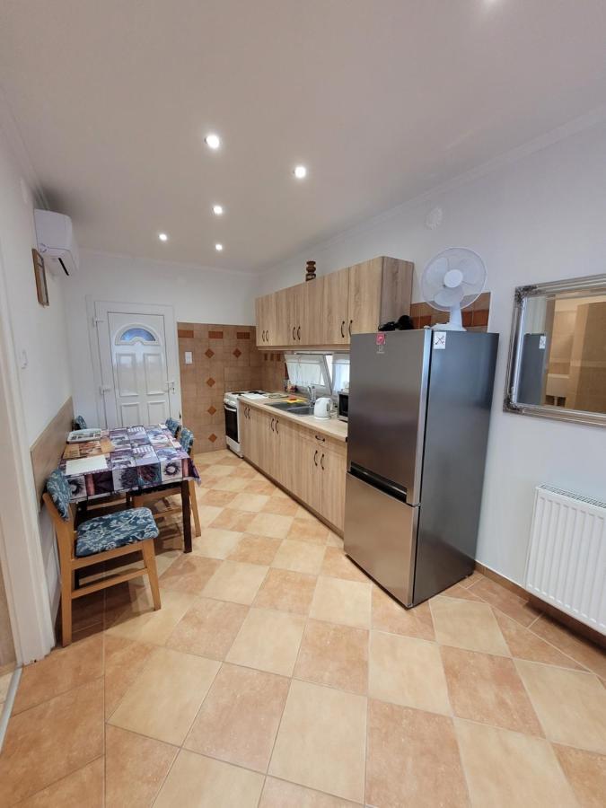 Zoe Apartman Siófok Buitenkant foto