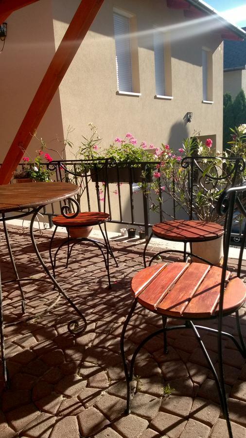 Zoe Apartman Siófok Buitenkant foto