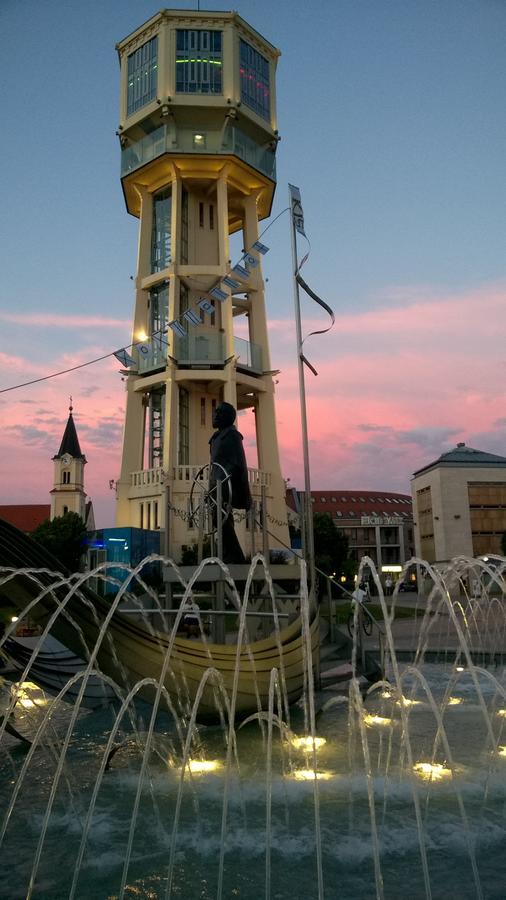 Zoe Apartman Siófok Buitenkant foto